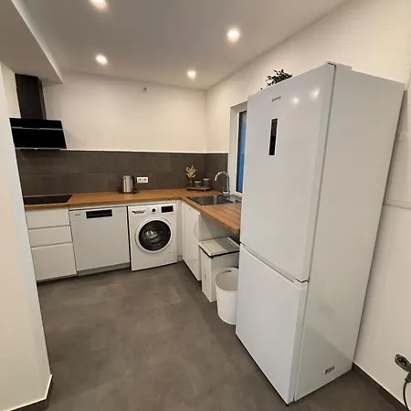 Modernes In Parkplatz Kueche Ruhig Holiday home Duisburg